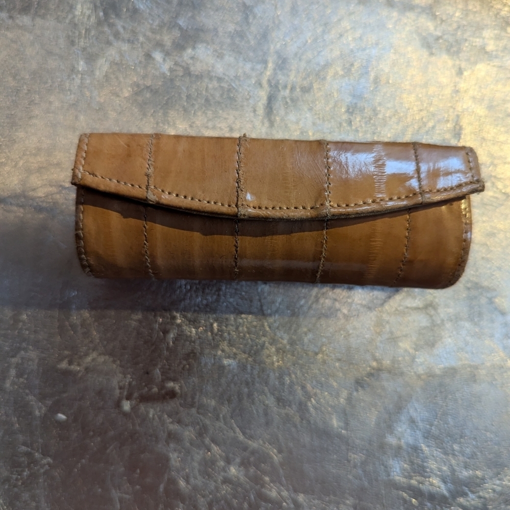🤎 Tan Eel Skin Embossed Lipstick Case Korea